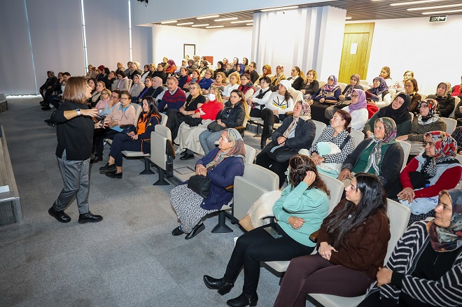 MEZİTLİ BELEDİYESİ’NDEN EV KADINLARINA YÖNELİK UFUK GELİŞTİRME PROJESİ